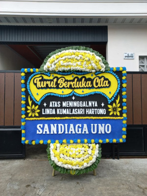 Papan Bunga Duka di Anggut Atas